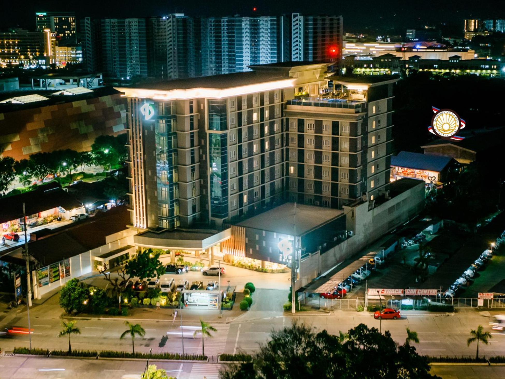 Zuri Hotel Iloilo Exterior foto